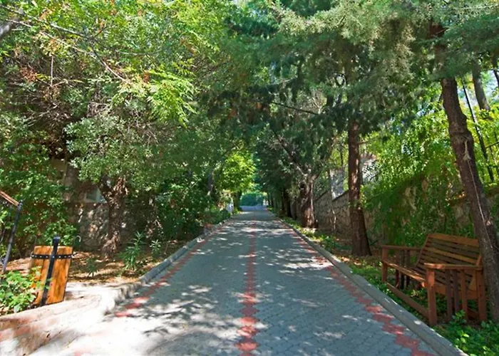 מלון Perdikia Hill And
