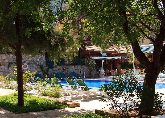 Perdikia Hill And מלון אולודניץ