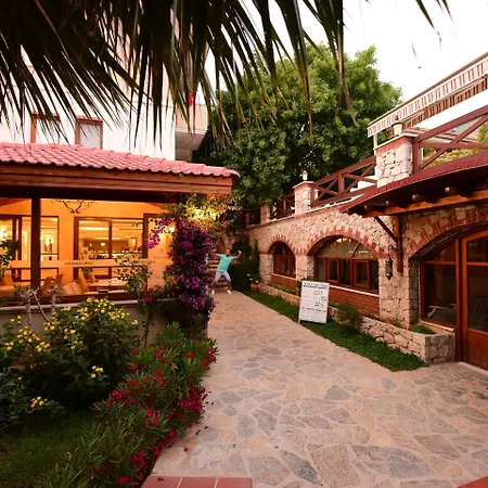 Perdikia Hill And Otel