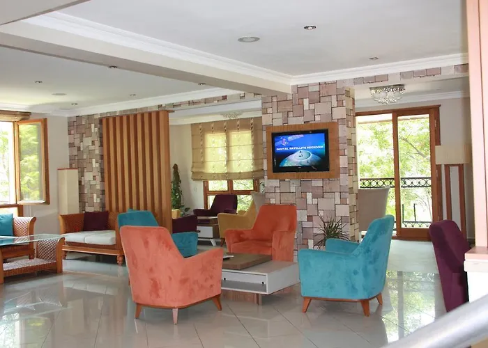 Perdikia Hill And 3* オルデニズ