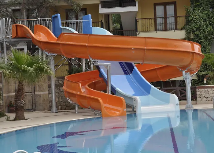 ホテル Perdikia Hill And 3*