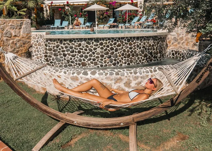 Perdikia Hill And ホテル オルデニズ