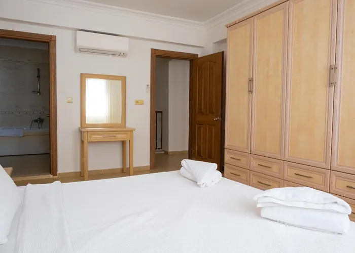 ホテル Perdikia Hill And オルデニズ