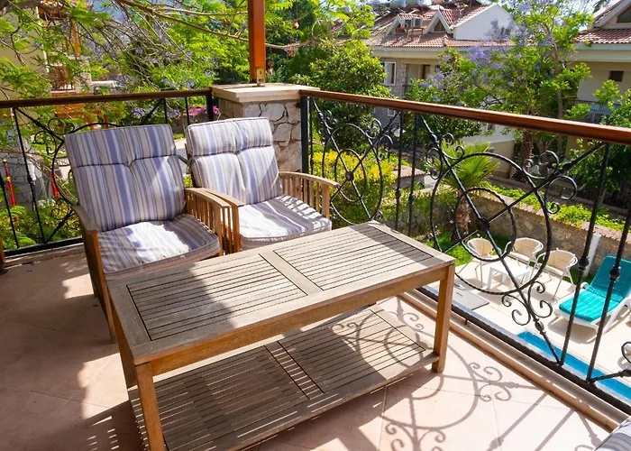 Perdikia Hill And Hotel