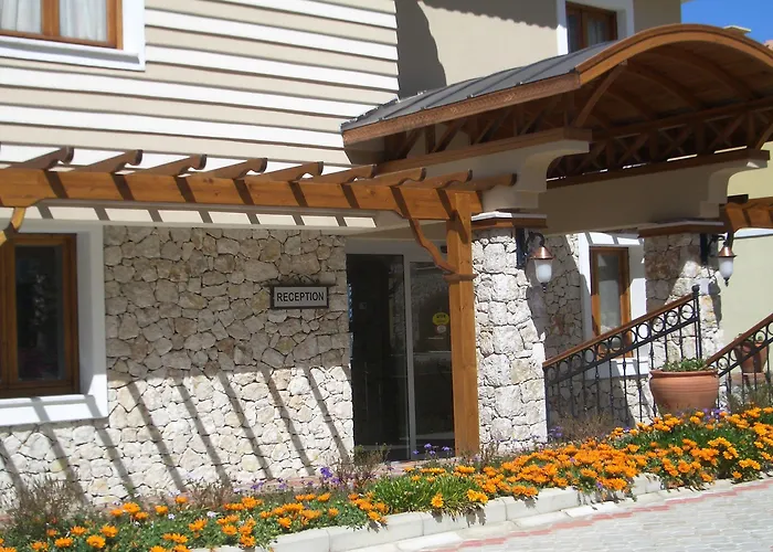 Perdikia Hill And ホテル